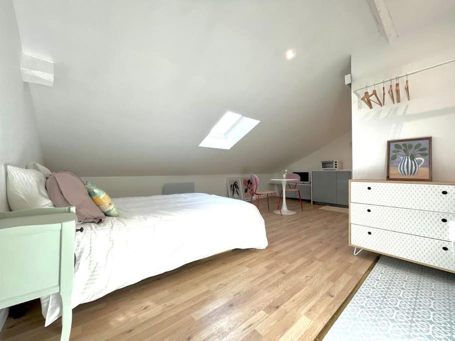 Apartament Studio Jade : Charmant Logement Place Clemenceau Pau Zewnętrze zdjęcie